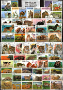Állatok (csak négylábúak) 200 klf. bélyeg , a csomagban  1 sorozat és 3 db blokk van
